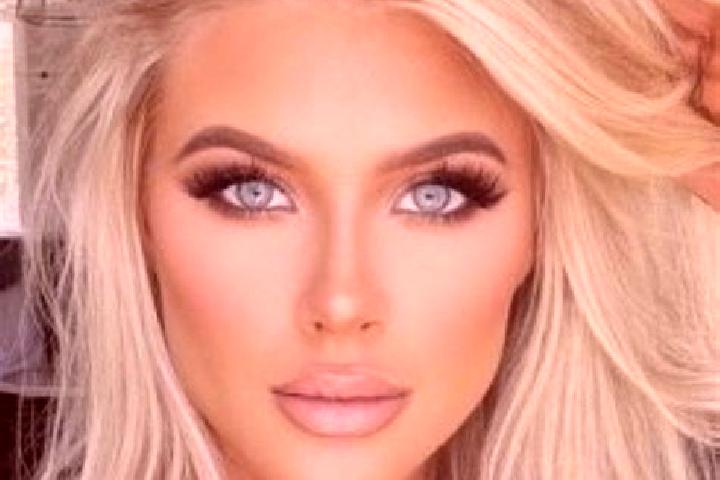 Clara, 26, a platinum blonde hazel-eyed ebony companion based in Tsyr. Offering Domination, Couples, Erotic Massage, Striptease, Tantra. Available for incall...
