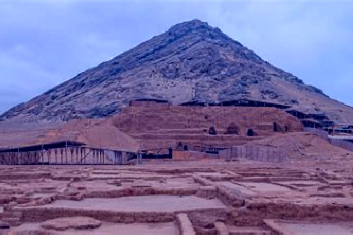 Clara, 26 — Escort in Huaca Rajada, Peru