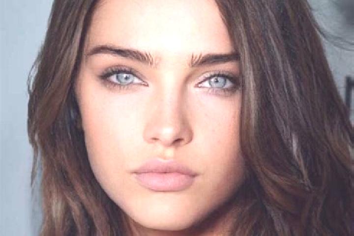 Clara, 27, a brunette blue-eyed middle eastern companion based in Aipetu. Offering GFE, Striptease, Massage, OWO. Available for incall and outcall, day and e...
