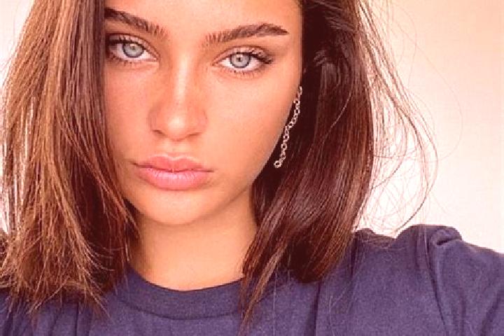 Clara, 27, a brunette brown-eyed mediterranean companion based in Chendrea. Offering Domination, Duos, Fetish. Available for incall and outcall, overnight bo...