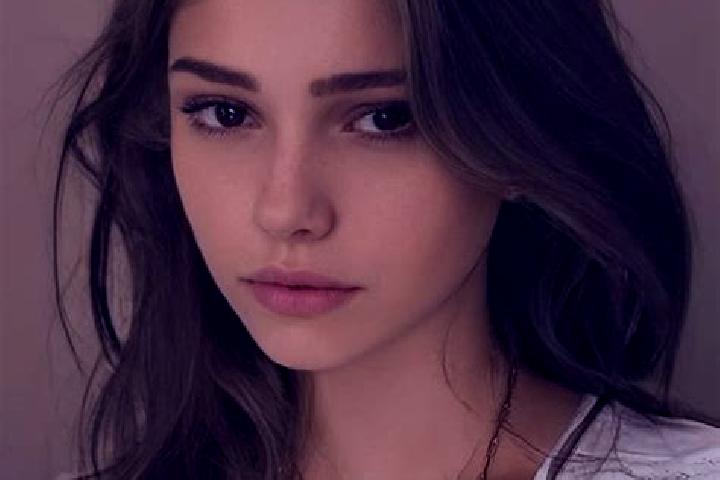 Clara, 27, a chestnut grey-eyed slavic companion based in Long Bang. Offering Massage, Erotic Massage, Striptease, OWO, Deep French Kissing. Available for in...