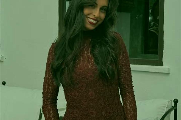 Clara, 27 — Escort in Hanna, Canada