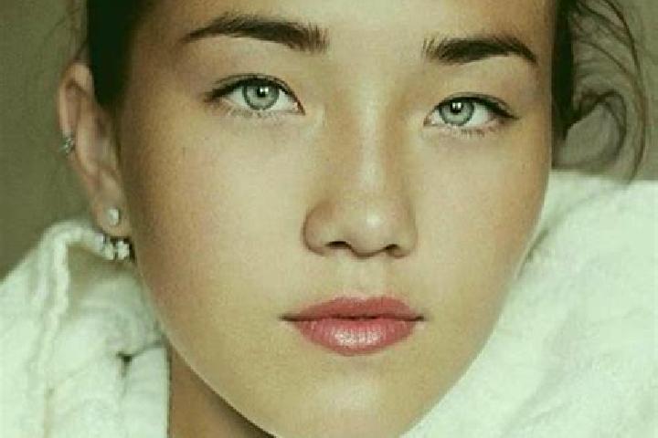 Clara, 28, a black blue-eyed caucasian companion based in Evere. Offering Fetish, CIM. Available for incall and outcall, overnight bookings available.