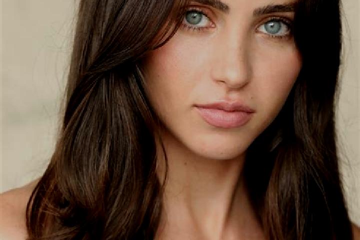 Clara, 28, a brunette brown-eyed caucasian companion based in Tayabo. Offering CIM, Couples, Roleplay. Available for incall and outcall, day and evening dates.