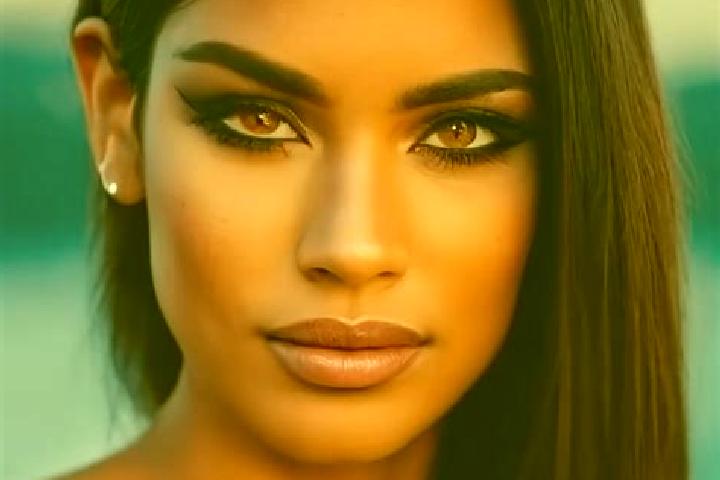 Clara, 28, a chestnut amber-eyed latina companion based in Banfora. Offering BDSM, Party Girl, CIM. Available for incall and outcall, day and evening dates.
