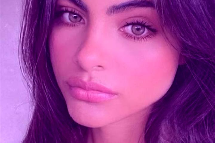 Clara, 28, a chestnut green-eyed indian companion based in Yashan. Offering Tantra, Couples, OWO. Available for incall and outcall, day and evening dates.