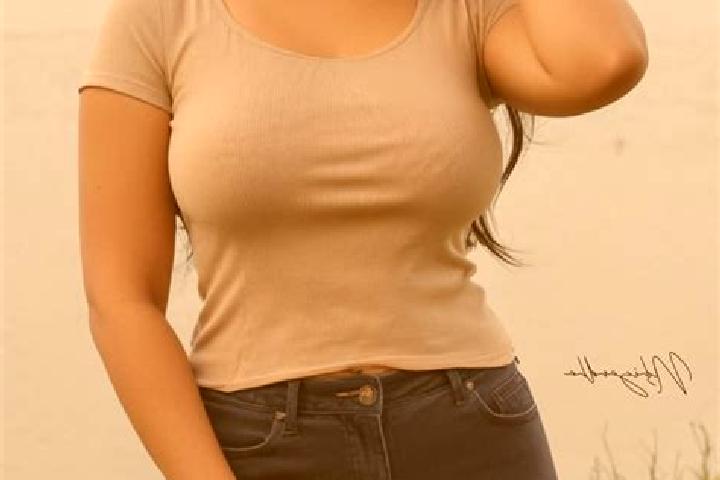 Clara, 28 — Escort in Tebluru, Indonesia