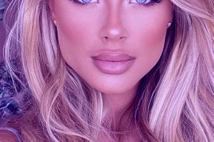 Clara, 29, a blonde blue-eyed latina companion based in Hoslwang. Offering Striptease, 69, Dinner Date, Roleplay. Available for incall and outcall, day and e...