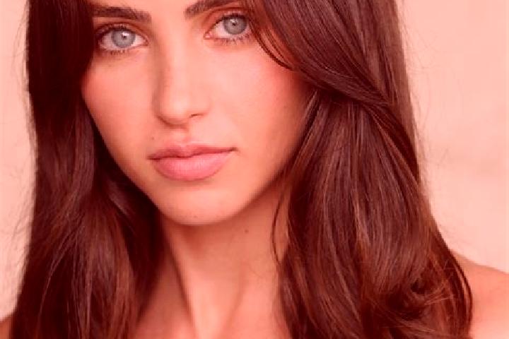 Clara, 29, a brunette brown-eyed asian companion based in Navas de Estena. Offering OWO, Fetish, Massage, Tantra. Available for incall and outcall, day and e...