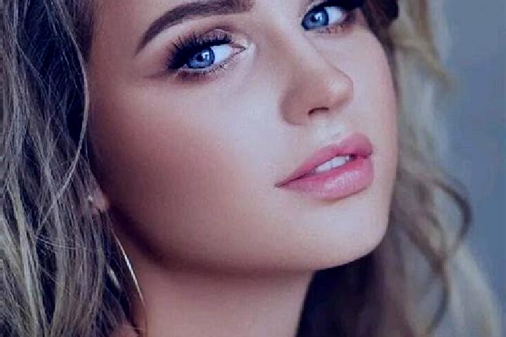 Clara, 29, a dark blonde blue-eyed mediterranean companion based in Rozbyshivka. Offering Party Girl, Fetish, BDSM, Overnight, Roleplay. Available for incall...