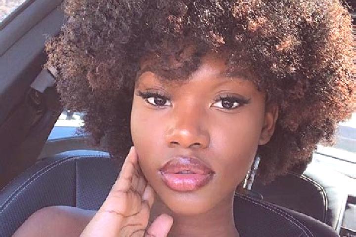 Clara, 29, a red dark-eyed ebony companion based in Zdice. Offering Dinner Date, Overnight. Available for incall and outcall, day and evening dates.