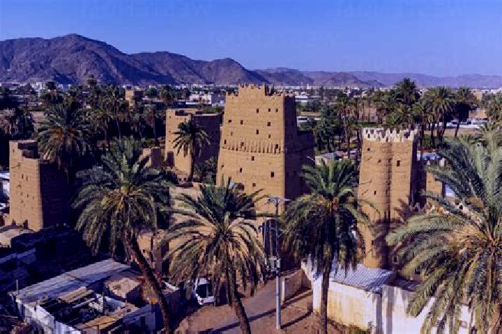 Clara, 29 — Escort in Najran, Saudi Arabia