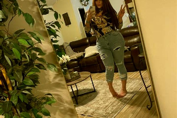 Clara, 29 — Escort in Spicer, United States