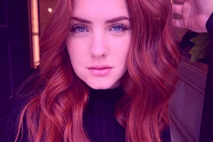 Clara, 30, a auburn blue-eyed middle eastern companion based in Balneario Picarras. Offering Dinner Date, Deep French Kissing, Erotic Massage, Striptease. Av...