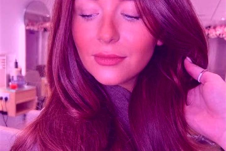 Clara, 30, a auburn brown-eyed indian companion based in La Falda. Offering Tantra, Travel Companion, GFE, Couples, Party Girl. Available for incall and outc...