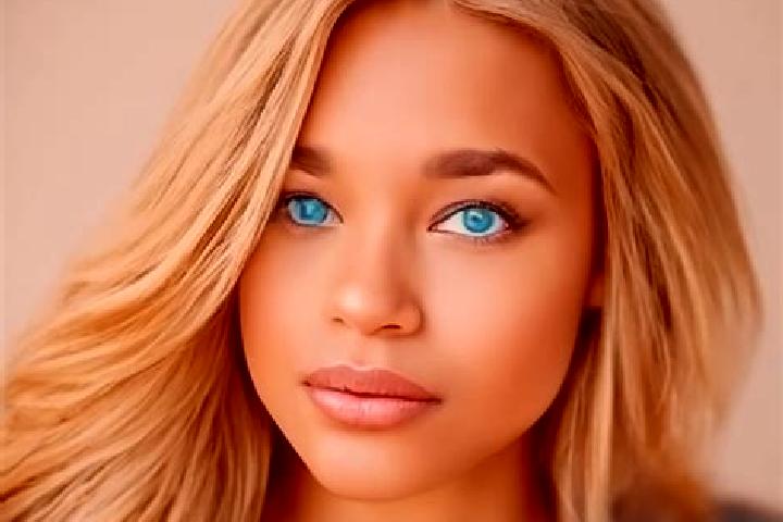 Clara, 30, a blonde blue-eyed latina companion based in Barique. Offering GFE, BDSM, A-Level. Available for incall and outcall, overnight bookings available.