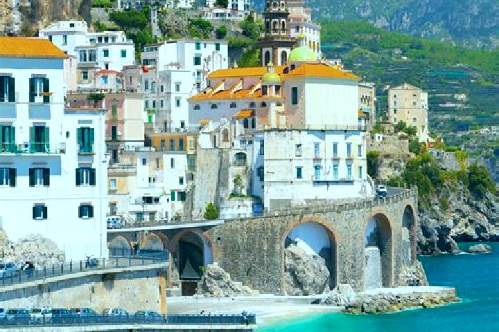 Clara, 30 — Escort in Orbassano, Italy
