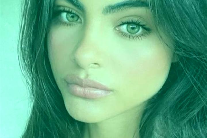 Clara, 31, a black green-eyed indian companion based in San Martino in Pensilis. Offering GFE, Erotic Massage, Prostate Massage, A-Level, Party Girl. Availab...