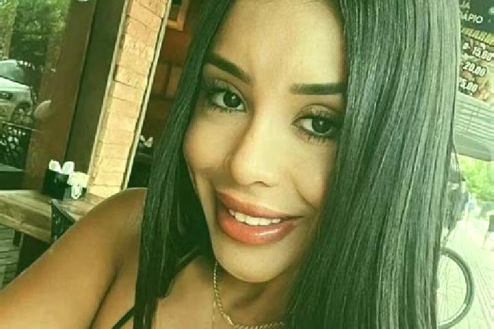 Clara, 31 — Escort in Barao do Monte Alto, Brazil