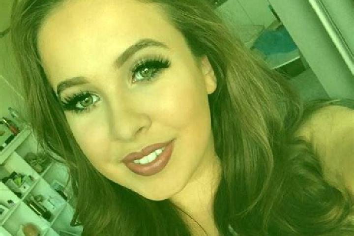 Clara, 32, a red dark-eyed slavic companion based in Palmyra. Offering 69, Dinner Date, Party Girl, OWO, Deep French Kissing. Available for incall and outcal...