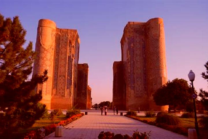 Clara, 32 — Escort in Shahrisabz, Uzbekistan