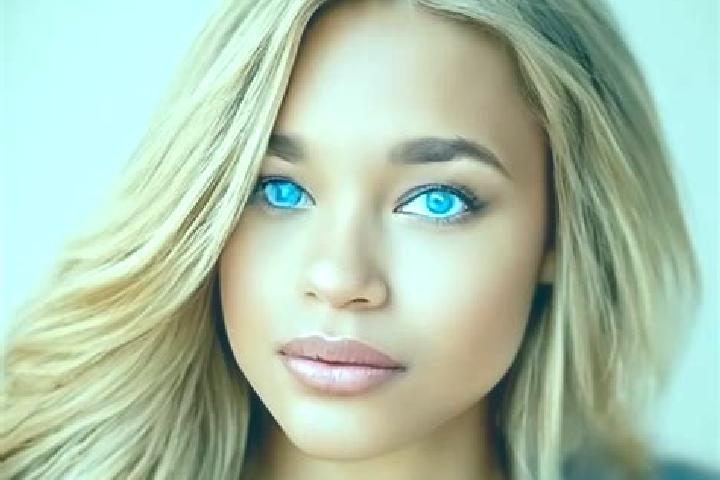 Clara, 33, a blonde blue-eyed latina companion based in Daglish. Offering CIM, Domination, OWO, BDSM. Available for incall and outcall, day and evening dates.