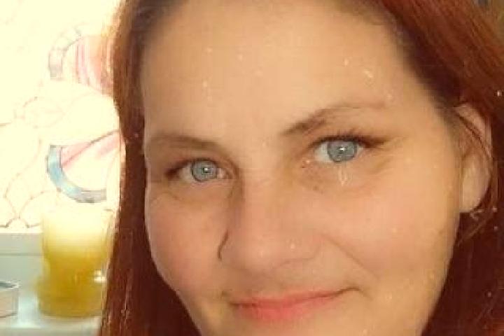 Clara, 33, a red grey-eyed european companion based in Villavaquerin. Offering Tantra, 69. Available for incall and outcall, day and evening dates.