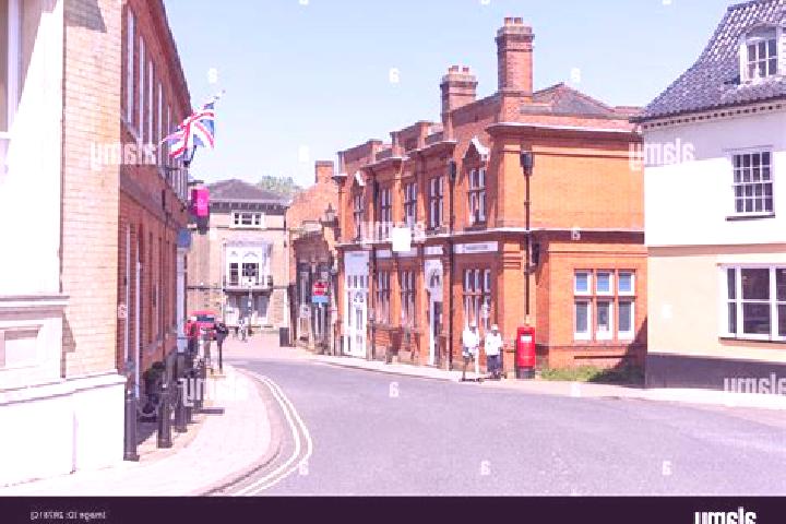 Clara, 33 — Escort in Halesworth, United Kingdom