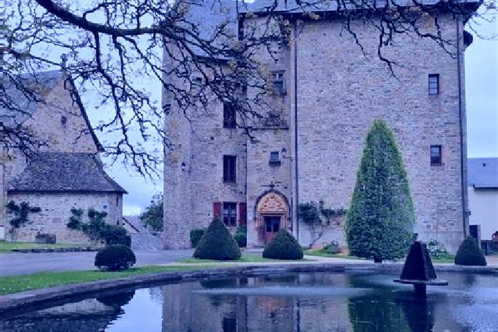 Clara, 33 — Escort in Sainte-Fortunade, France