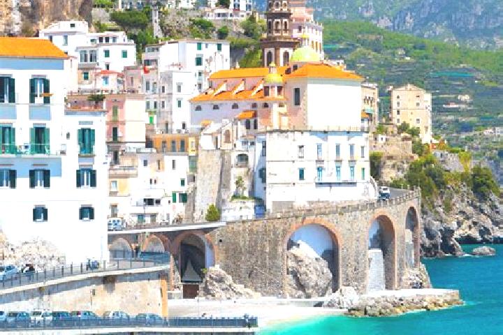 Clara, 33 — Escort in Valeriano, Italy