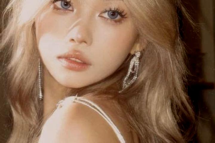 Clara, 34, a blonde dark-eyed asian companion based in Yagizlar. Offering CIM, Girlfriend Experience, Couples. Available for incall and outcall, day and even...