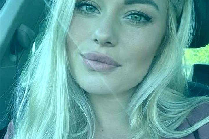 Clara, 34, a blonde hazel-eyed mixed companion based in Yinhao. Offering Couples, Tantra, Erotic Massage, Prostate Massage. Available for incall and outcall,...