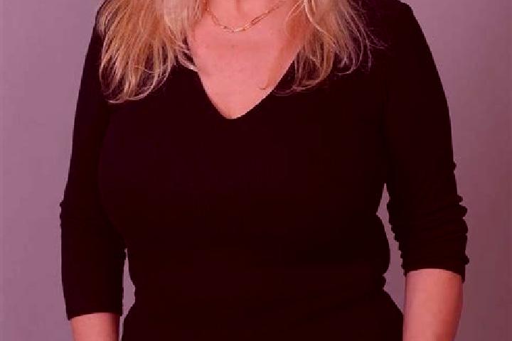Clara, 34 — Escort in Hagaman, United States