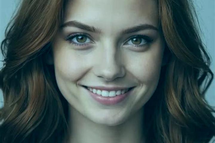 Clara, 35, a auburn hazel-eyed european companion based in Vacaresti. Offering Roleplay, Massage, OWO, Dinner Date. Available for incall and outcall, overnig...