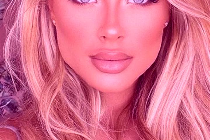 Clara, 35, a blonde blue-eyed latina companion based in Komin. Offering OWO, Massage, Party Girl, BDSM, Couples. Available for incall and outcall, overnight ...