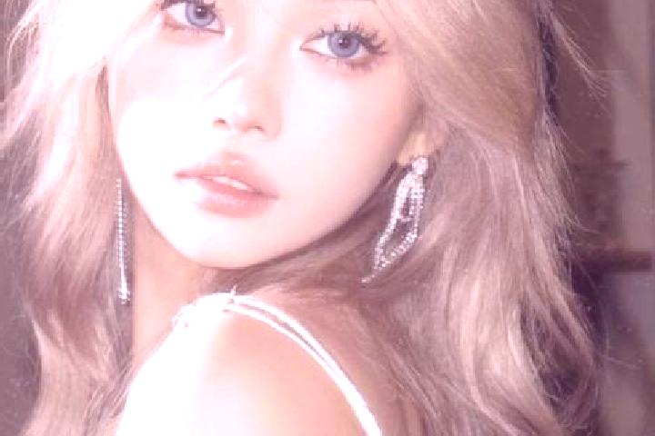 Clara, 35, a blonde dark-eyed asian companion based in Kalgoorlie. Offering Fetish, Party Girl, Striptease, Roleplay. Available for incall and outcall, day a...