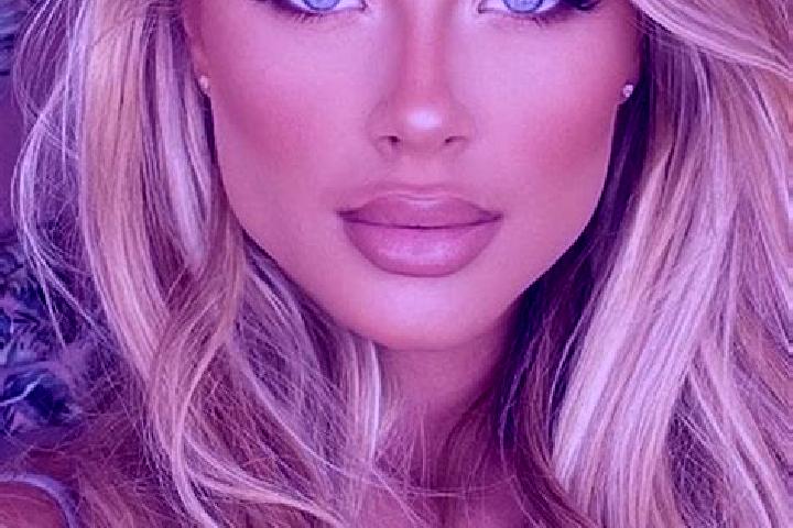 Clara, 35, a blonde hazel-eyed latina companion based in Bourebo. Offering Roleplay, Fetish. Available for incall and outcall, overnight bookings available.