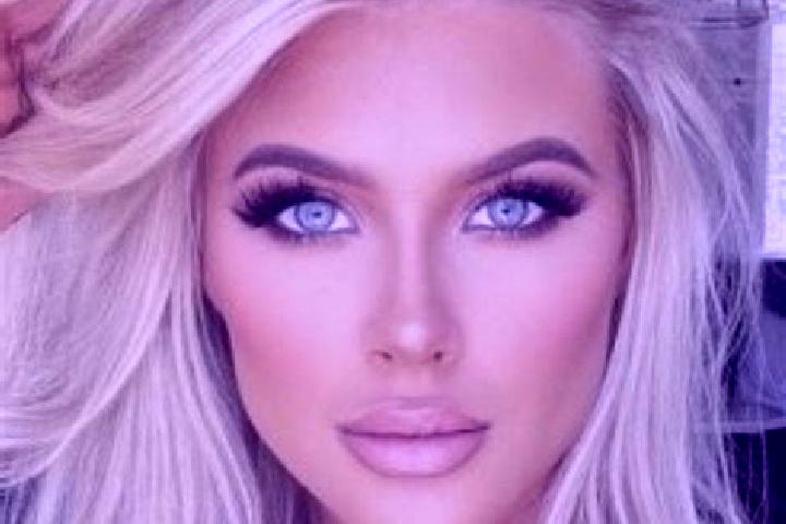 Clara, 35, a platinum blonde amber-eyed mediterranean companion based in Santa Maria in Valle. Offering Dinner Date, Massage, Striptease, GFE. Available for ...