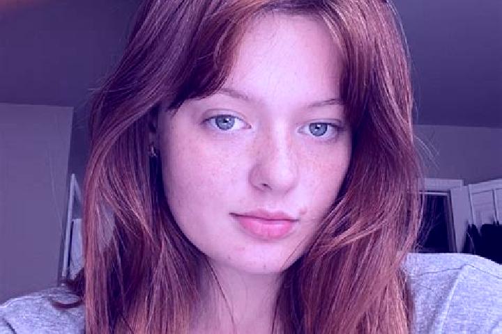 Clara, 35, a red brown-eyed caucasian companion based in Alonia. Offering CIM, Domination, Tantra, A-Level, Prostate Massage. Available for incall and outcal...