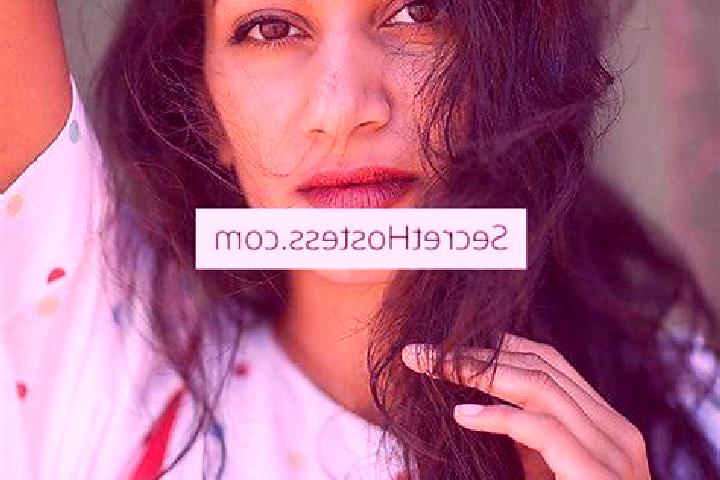 Clara, 35, a red grey-eyed indian companion based in Gniewoszow. Offering Overnight, Deep French Kissing, GFE, Domination, Erotic Massage. Available for inca...