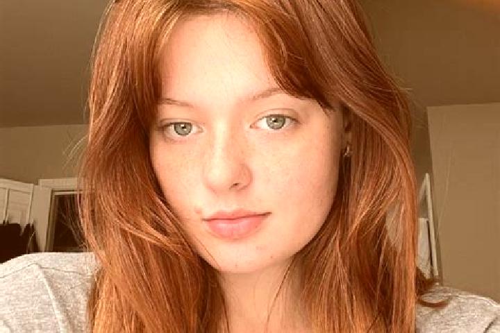 Clara, 35, a red grey-eyed mixed companion based in Vehmaa. Offering A-Level, GFE, Striptease, Prostate Massage, Roleplay. Available for incall and outcall, ...