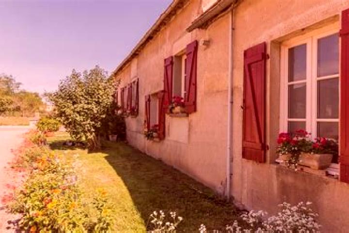 Clara, 35 — Escort in Epoisses, France