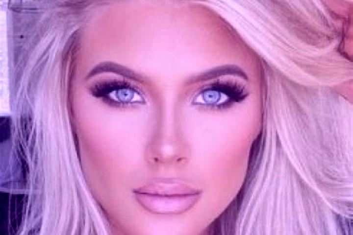 Clara, 36, a platinum blonde grey-eyed indian companion based in Xujiaba. Offering Couples, Fetish, A-Level. Available for incall and outcall, overnight book...