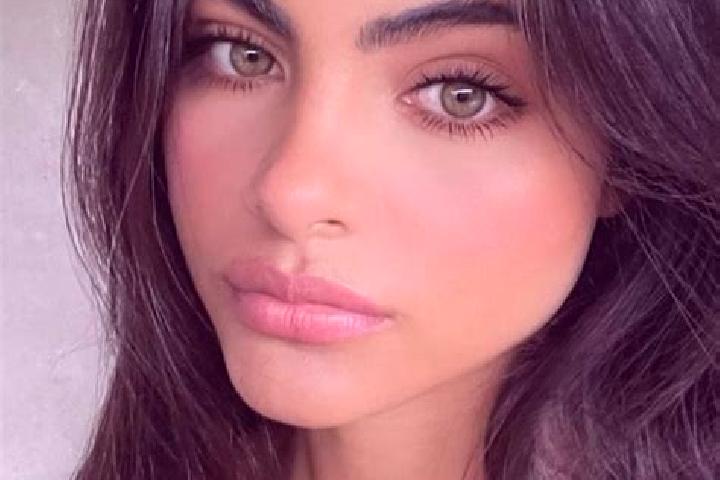 Clara, 36, a red grey-eyed indian companion based in South Hampton. Offering CIM, GFE, Domination. Available for incall and outcall, overnight bookings avail...