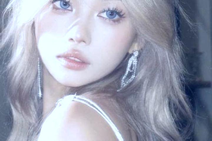Clara, 37, a blonde amber-eyed asian companion based in Kanidiovogo. Offering CIM, Fetish, Party Girl, Overnight, BDSM. Available for incall and outcall, day...