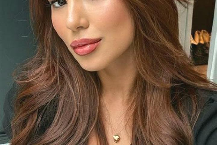 Clara, 37, a chestnut brown-eyed latina companion based in Trzcianka. Offering BDSM, Roleplay, Travel Companion. Available for incall and outcall, overnight ...