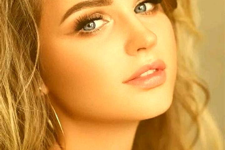 Clara, 37, a dark blonde blue-eyed indian companion based in Marapanim. Offering Party Girl, A-Level, Fetish. Available for incall and outcall, overnight boo...