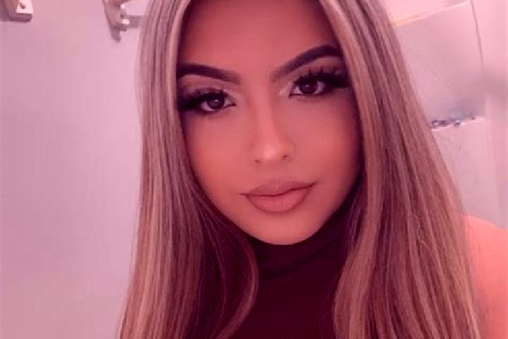 Clara, 38, a blonde brown-eyed latina companion based in El Diamante. Offering Overnight, Fetish, Roleplay, Travel Companion, BDSM. Available for incall and ...