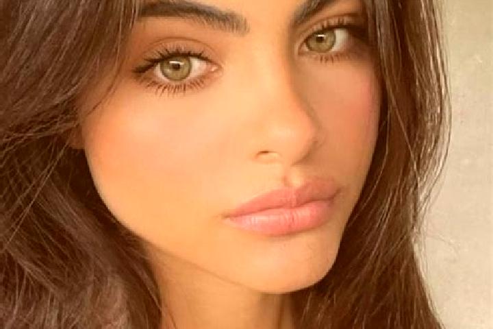 Clara, 38, a brunette dark-eyed indian companion based in Futani. Offering Couples, Massage, 69. Available for incall and outcall, overnight bookings available.