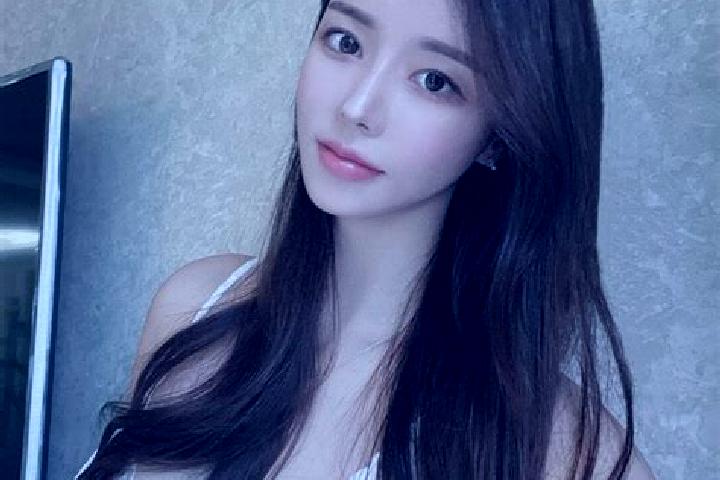 Clara, 38 — Escort in Hom, China